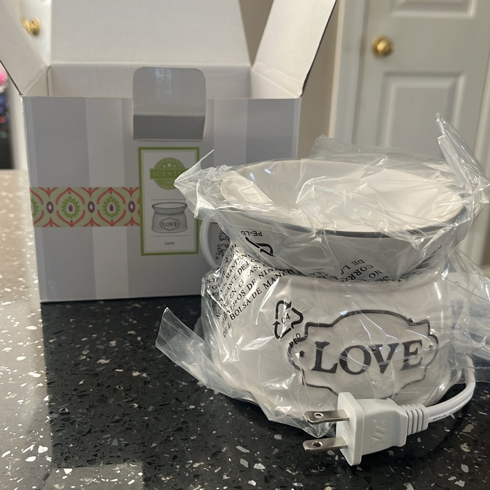 Scentsy Love Warmer